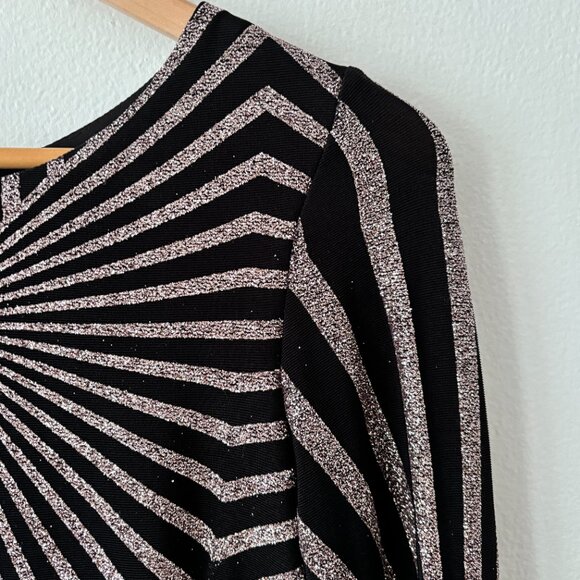 Betsy & Adam Long Sleeve Geo Slinky Glitter Maxi Dress - Picture 4 of 9